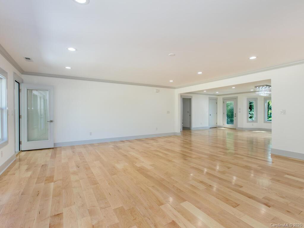 108 Balsam Road Hendersonville, NC 28792 - Photo 17 of 41 Gallery Image 17