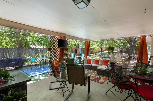 a view of a storage & utility room