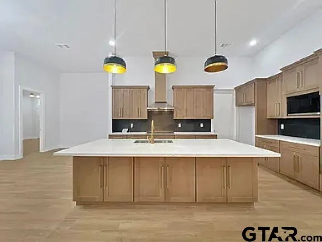 $1,300,000 | 611 Bridle Ridge Drive, Tyler, TX 75703