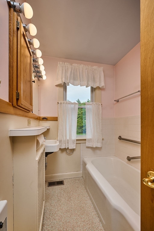 198 Leyden Road Greenfield, MA 01301 - Photo 14 of 39