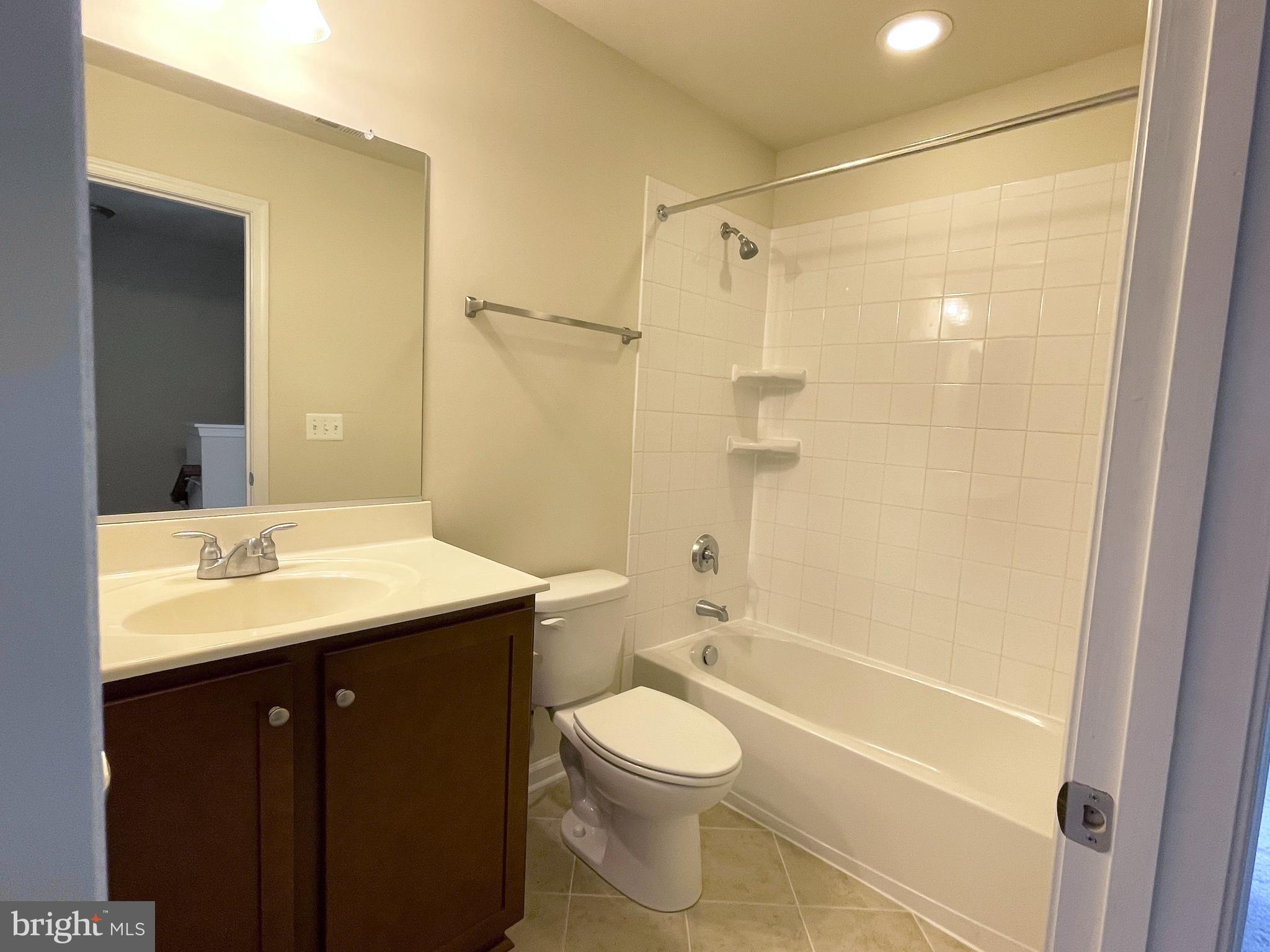 4422 Old Frederick Road Baltimore, MD 21229 - Photo 29 of 39 FULL BATHROOM 2