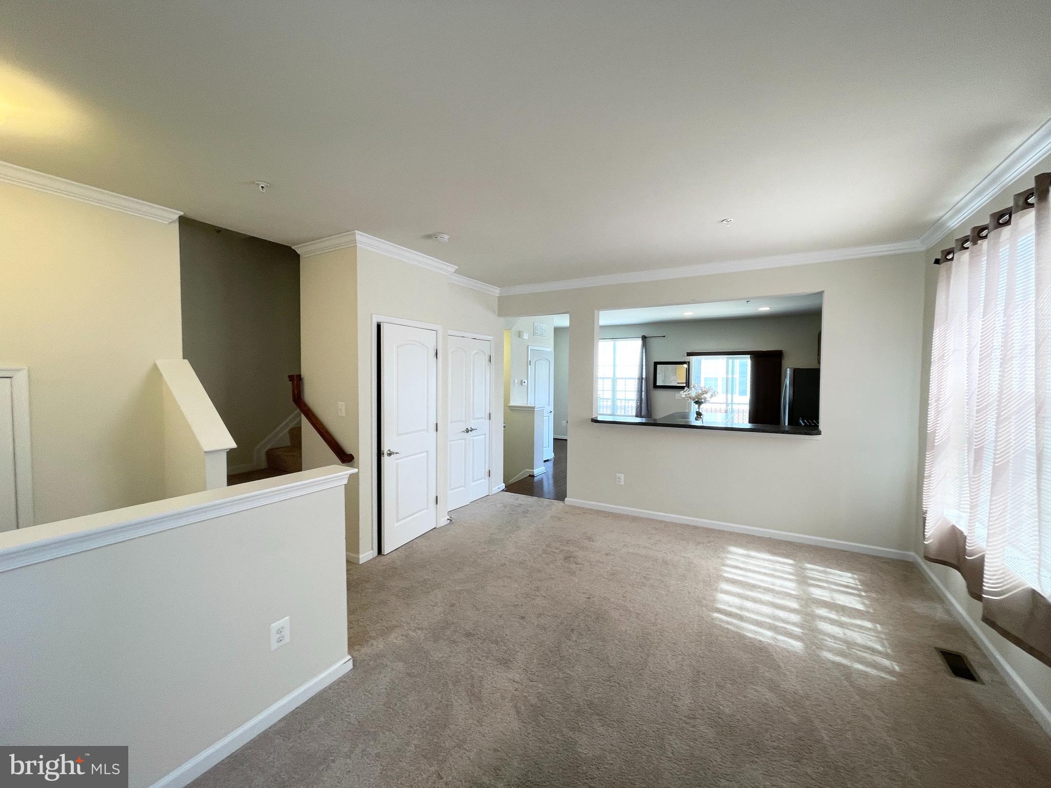 4422 Old Frederick Road Baltimore, MD 21229 - Photo 4 of 39 LIVING ROOM