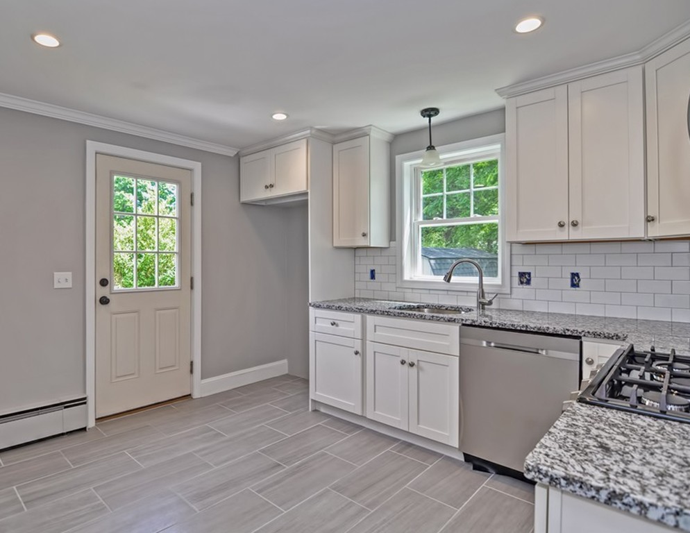 24 Trafton Road Framingham, MA 01702 - Photo 6 of 24 Gallery Image 6
