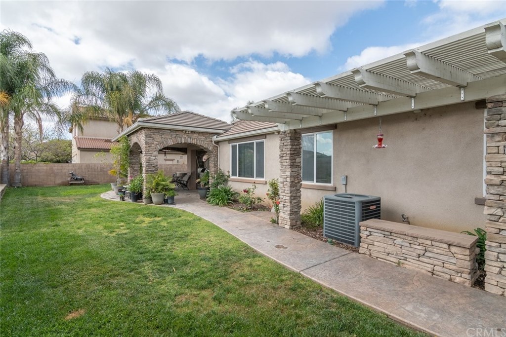 29350 Brockton Circle Menifee, CA 92584 - Photo 15 of 40