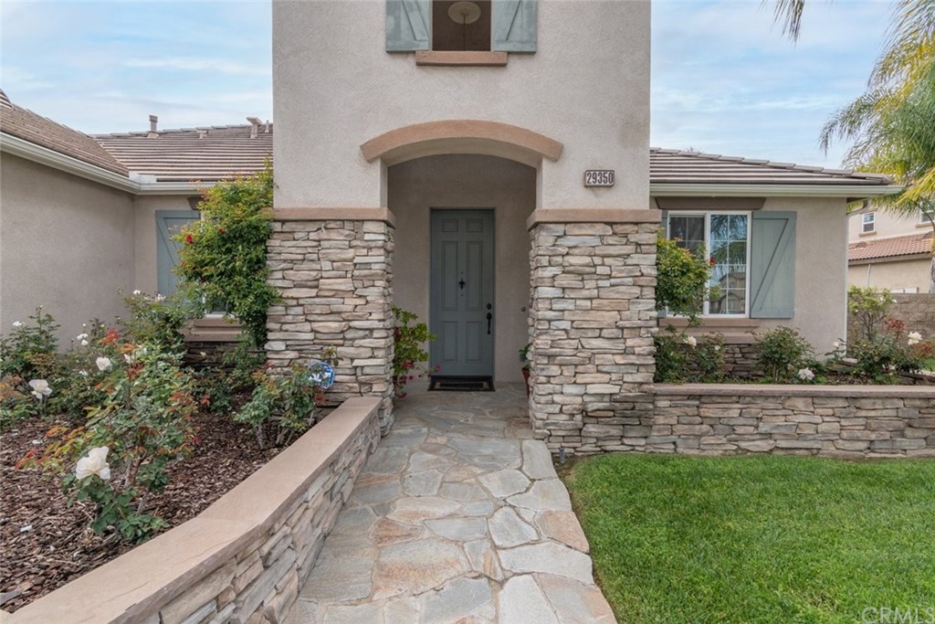 29350 Brockton Circle Menifee, CA 92584 - Photo 3 of 40