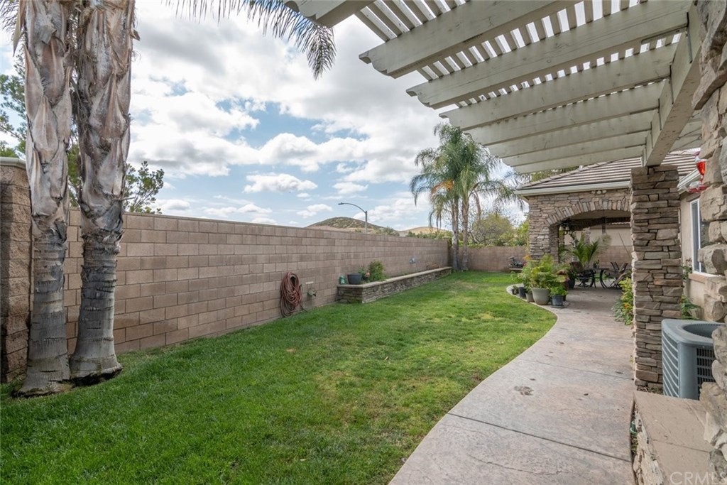 29350 Brockton Circle Menifee, CA 92584 - Photo 6 of 40