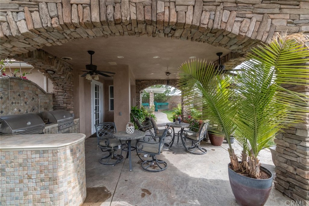 29350 Brockton Circle Menifee, CA 92584 - Photo 7 of 40