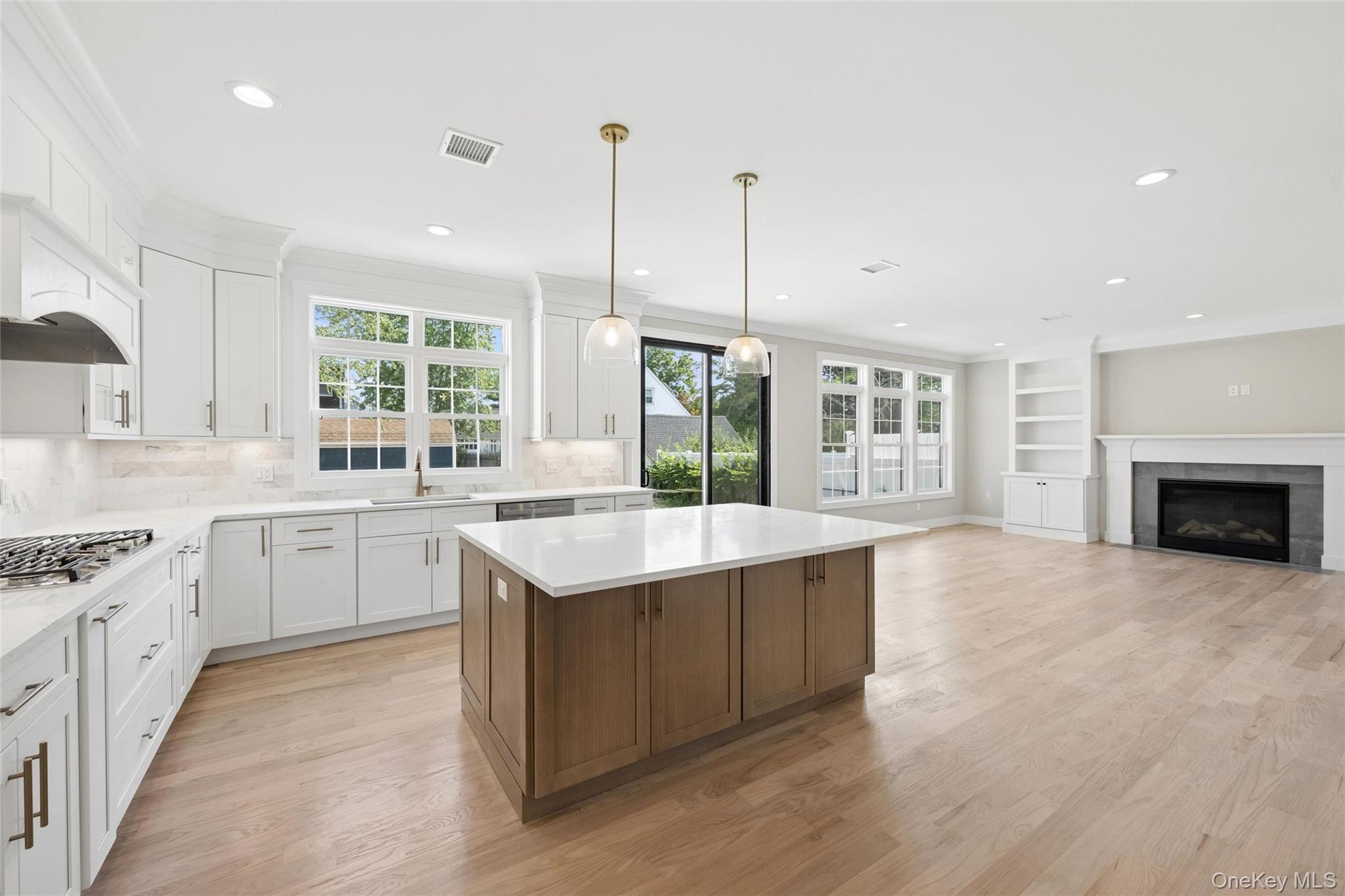 1750 Henry Road Merrick, NY 11566 - Photo 14 of 49