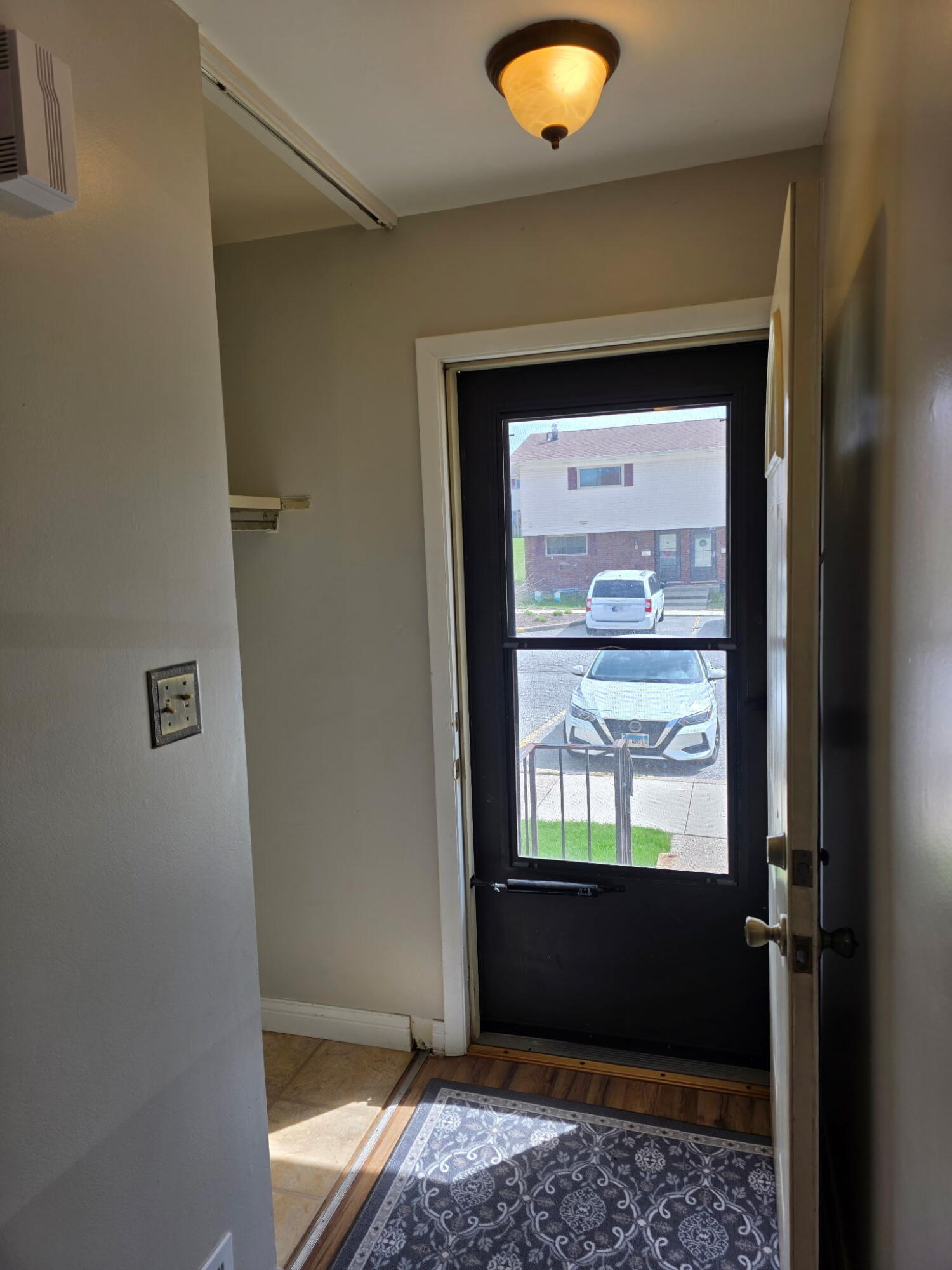 342 West Anderson Street Crown Point, IN 46307 - Photo 2 of 26 1500x2000