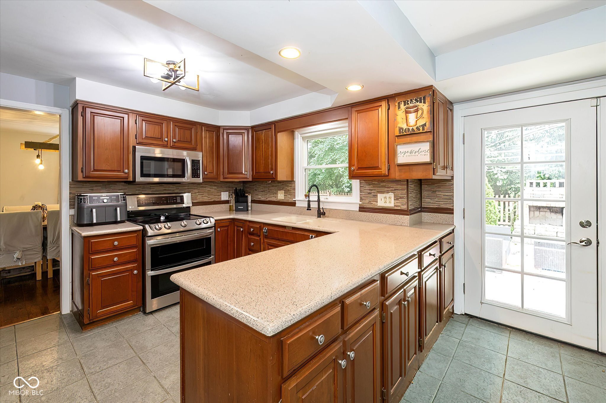 8889 Cholla Road Indianapolis, IN 46240 - Photo 11 of 39 Gallery Image 11