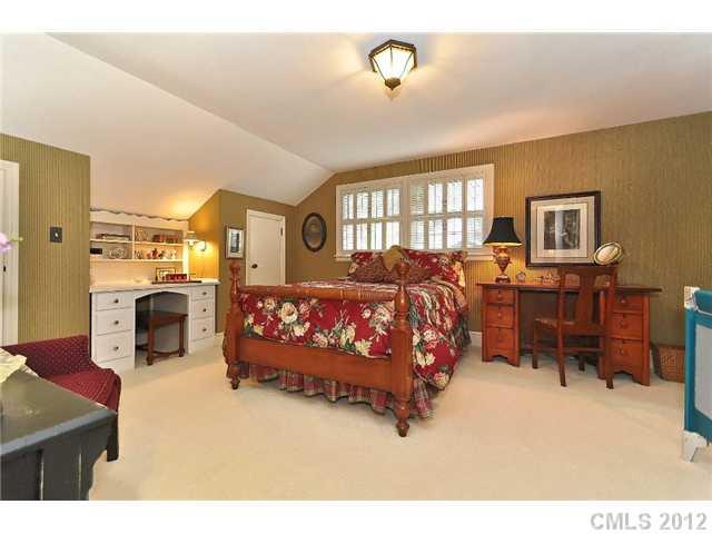 2137 Queens Road East Charlotte, NC 28207 - Photo 12 of 16 Gallery Image 12