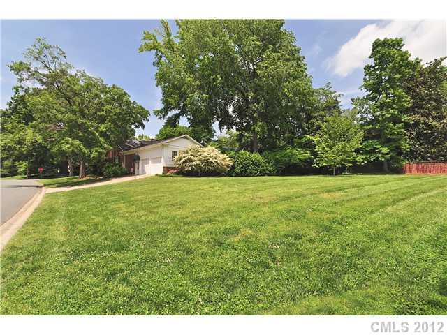 2137 Queens Road East Charlotte, NC 28207 - Photo 16 of 16 Gallery Image 16