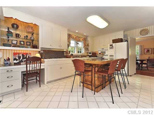 2137 Queens Road East Charlotte, NC 28207 - Photo 6 of 16 Gallery Image 6