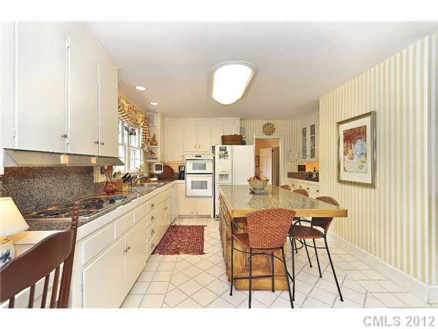 2137 Queens Road East Charlotte, NC 28207 - Photo 7 of 16 Gallery Image 7
