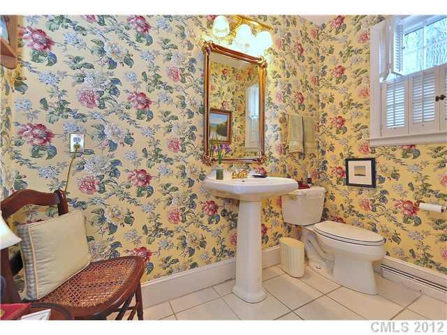 2137 Queens Road East Charlotte, NC 28207 - Photo 10 of 16 Gallery Image 10