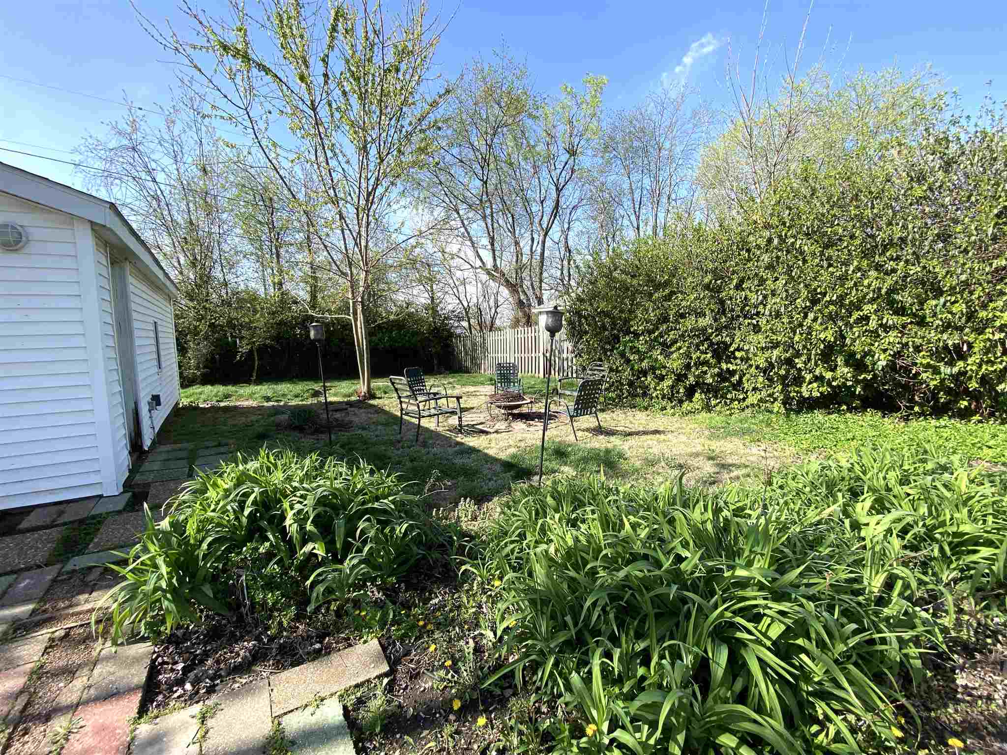 1501 Fairfield Drive Springfield, IL 62702 - Photo 14 of 16 Gallery Image 14