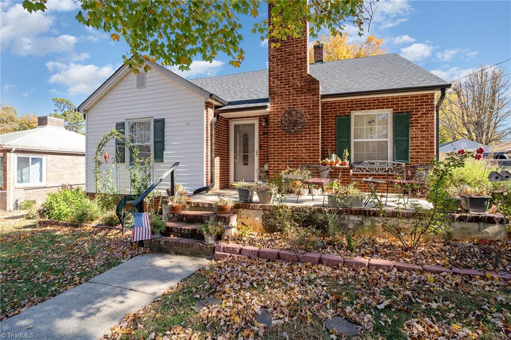 722 Forrest Street High Point, NC 27262 - Photo 3 of 28