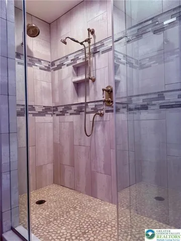 $895,000 | 3045 Sheffield Drive, Emmaus, PA 18049