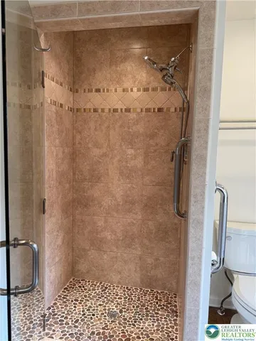 $895,000 | 3045 Sheffield Drive, Emmaus, PA 18049