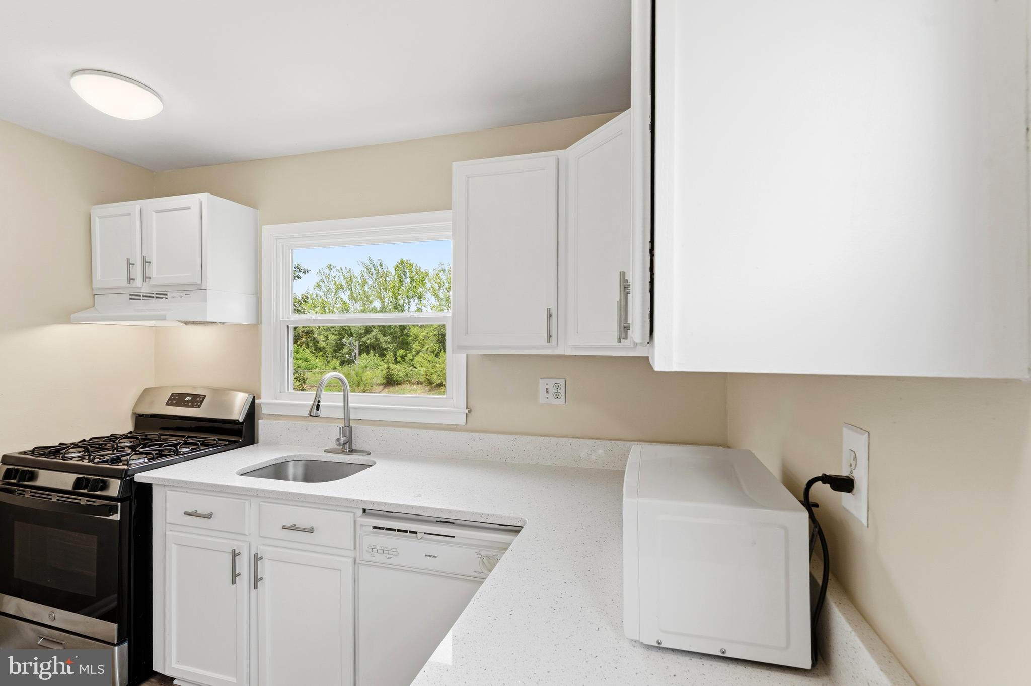 7556 Alleghany Road Manassas, VA 20111 - Photo 16 of 61