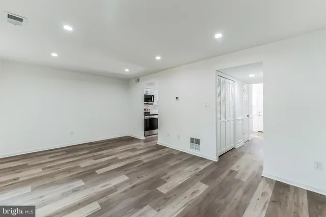 $2,445 | 630 Clearwater Court, Herndon, VA 20170