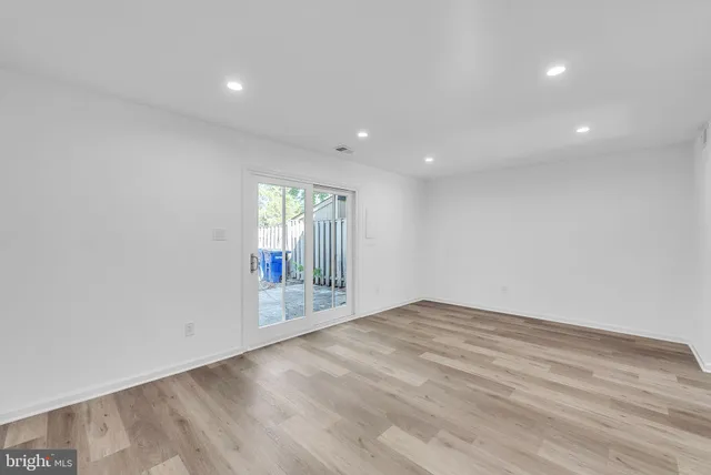 $2,445 | 630 Clearwater Court, Herndon, VA 20170