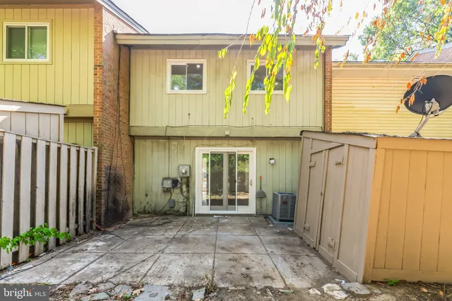 $2,445 | 630 Clearwater Court, Herndon, VA 20170