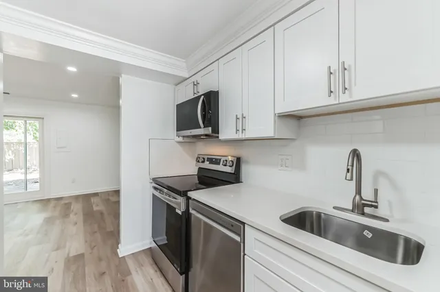 $2,445 | 630 Clearwater Court, Herndon, VA 20170