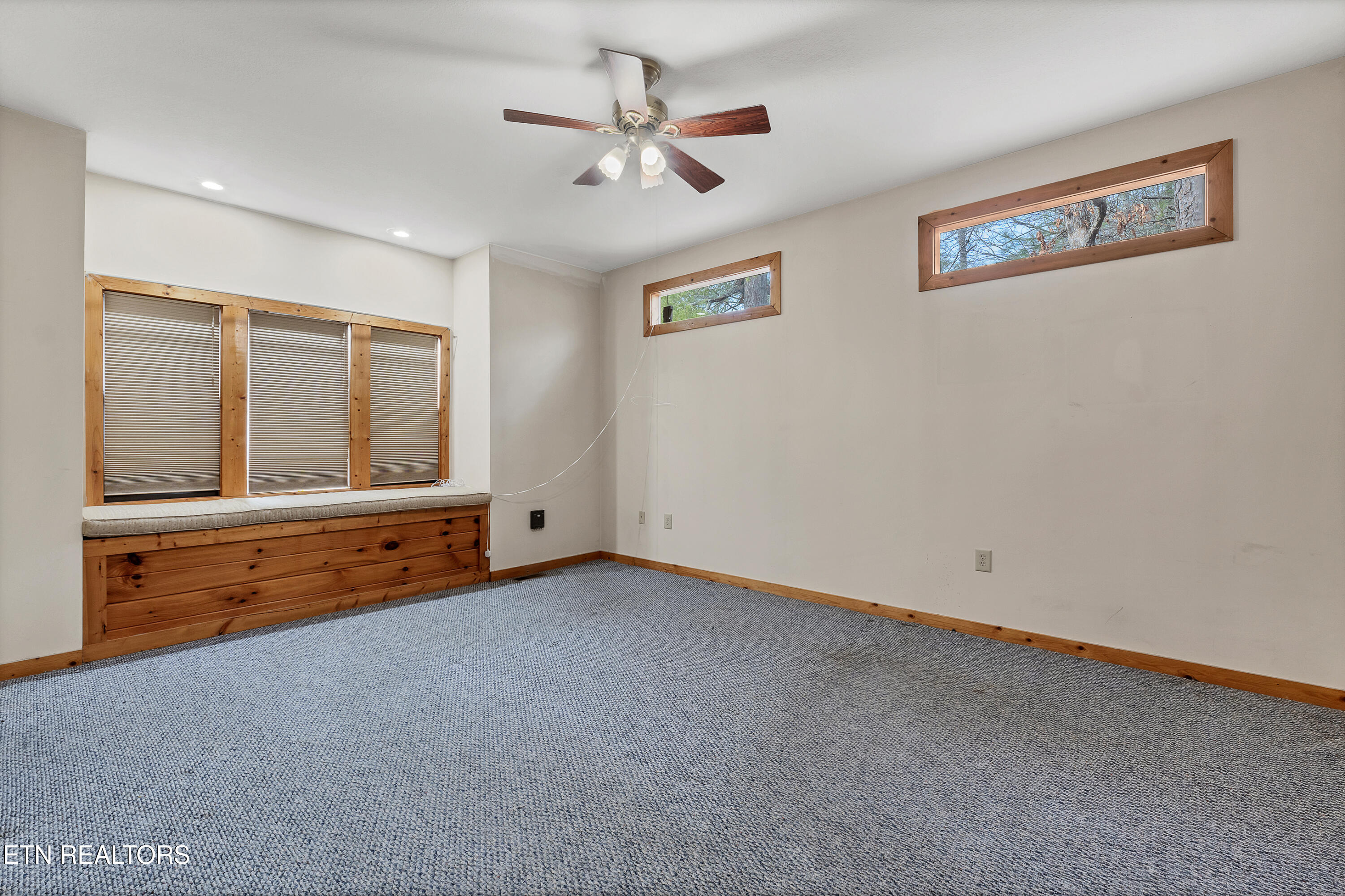 129 Cutter Gap Road Townsend, TN 37882 - Photo 12 of 31 Main Bedroom