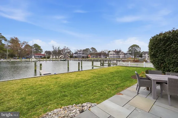 $1,885,000 | 222 East Chestnut Street, St. Michaels, MD 21663