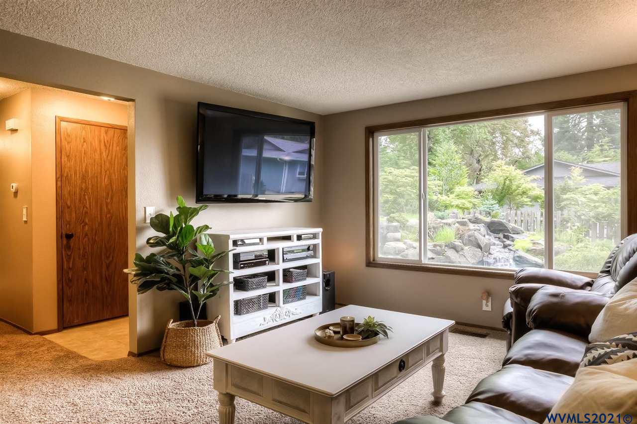 306 Boone Road Southeast Salem, OR 97306 - Photo 7 of 30 Gallery Image 7