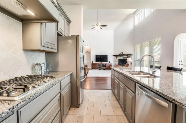 $499,000 | 2100 Homestead Drive, DeSoto, TX 75115