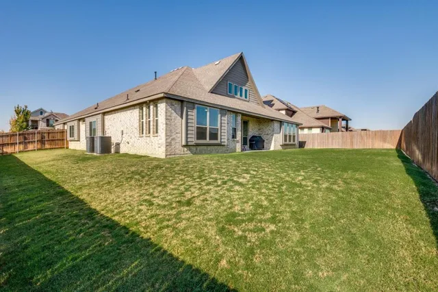 $499,000 | 2100 Homestead Drive, DeSoto, TX 75115