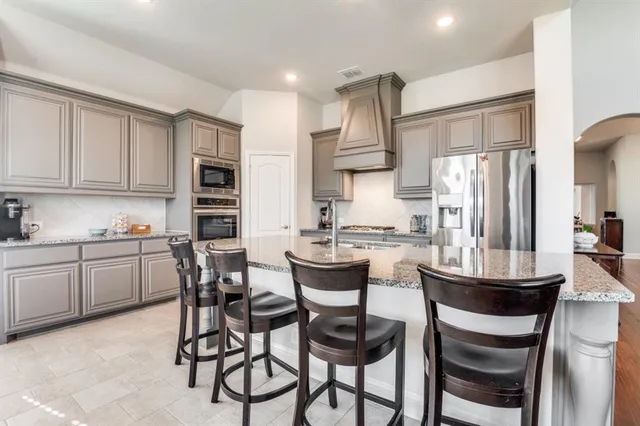 $499,000 | 2100 Homestead Drive, DeSoto, TX 75115