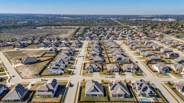 $499,000 | 2100 Homestead Drive, DeSoto, TX 75115