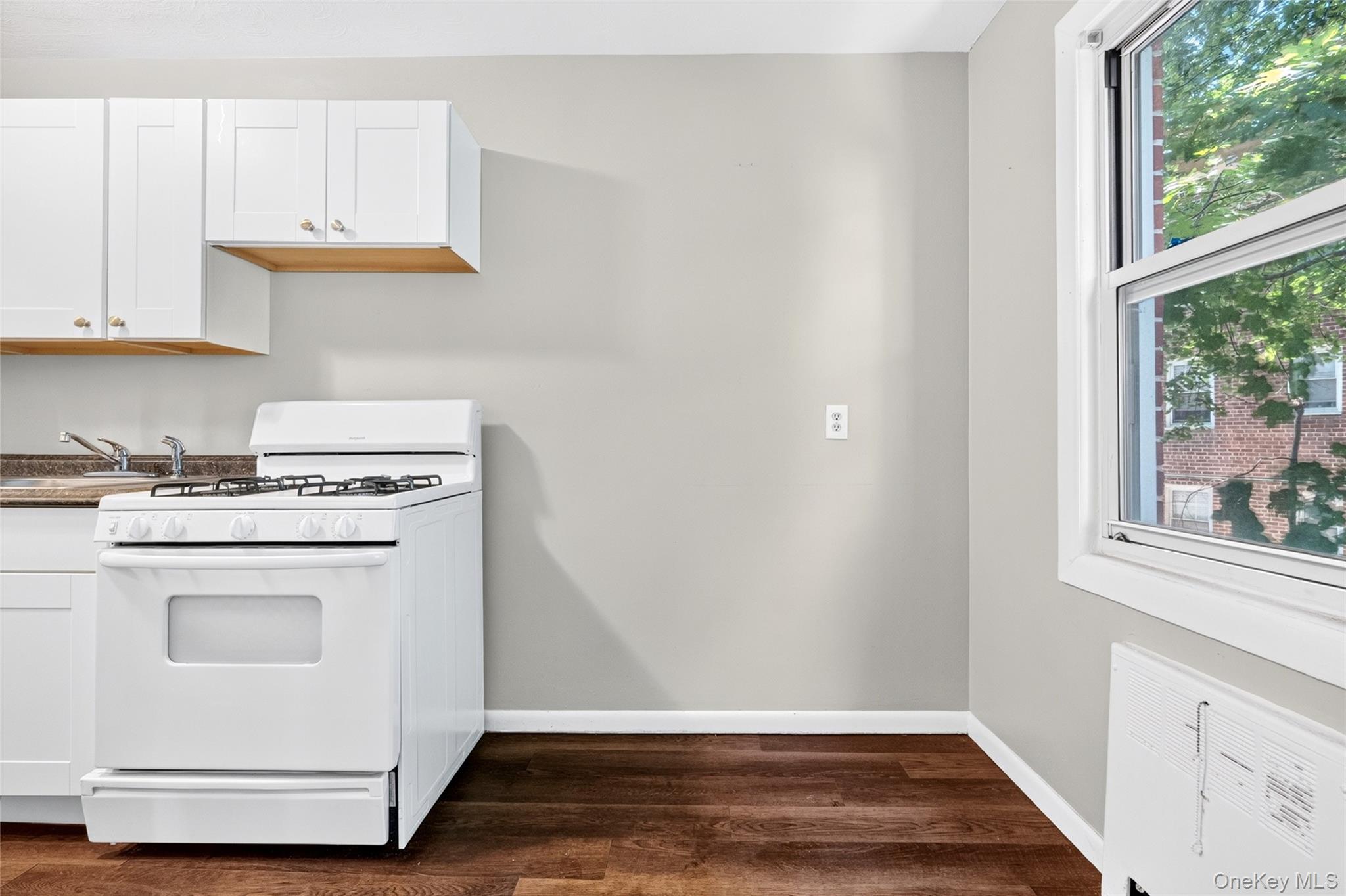 205 West Post Road, Unit 1N White Plains, NY 10606 - Photo 15 of 37