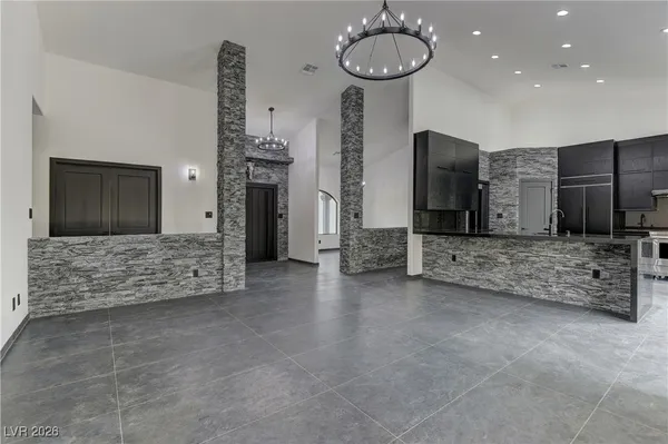 $5,395,000 | 4255 Highway 168, Moapa, NV 89025