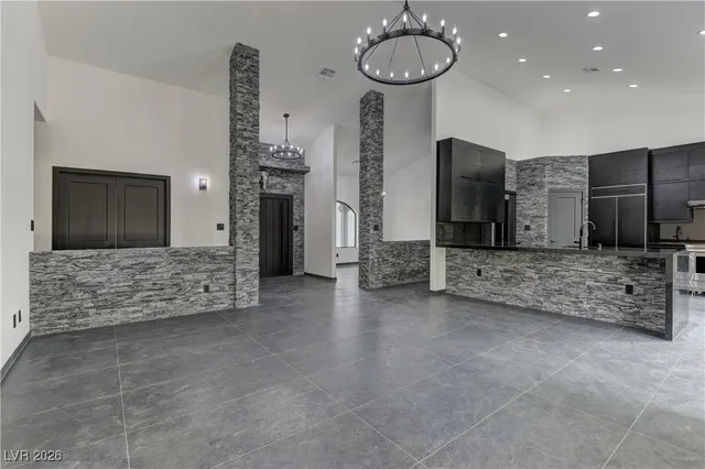 $5,395,000 | 4255 Highway 168, Moapa, NV 89025
