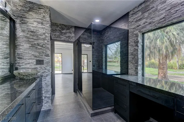 $5,395,000 | 4255 Highway 168, Moapa, NV 89025