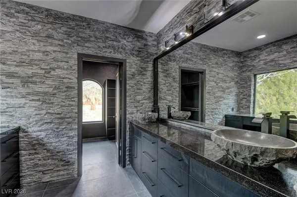 $5,395,000 | 4255 Highway 168, Moapa, NV 89025