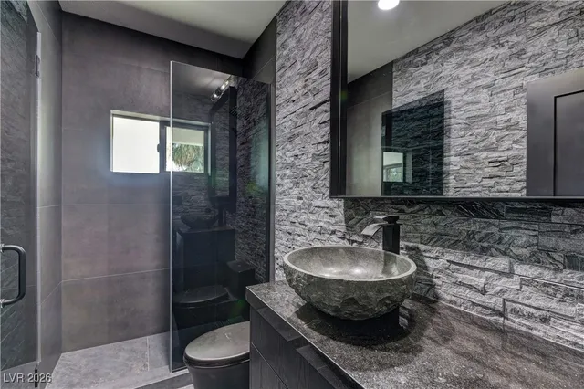 $5,395,000 | 4255 Highway 168, Moapa, NV 89025