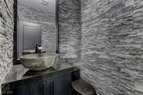 $5,395,000 | 4255 Highway 168, Moapa, NV 89025