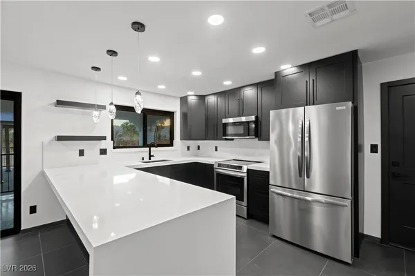 $5,395,000 | 4255 Highway 168, Moapa, NV 89025