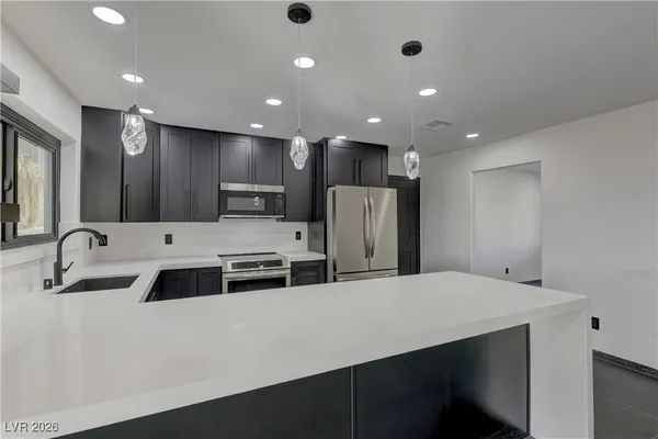 $5,395,000 | 4255 Highway 168, Moapa, NV 89025