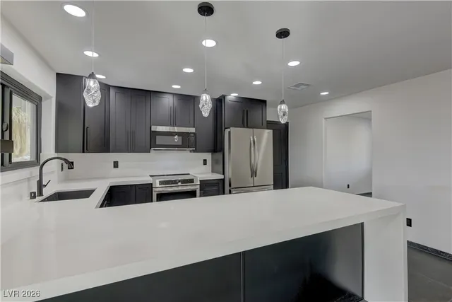 $5,395,000 | 4255 Highway 168, Moapa, NV 89025