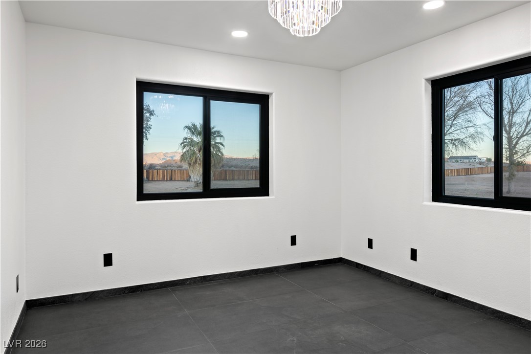 4255 Highway 168 Moapa, NV 89025 - Photo 81 of 99 Guest House Bedroom