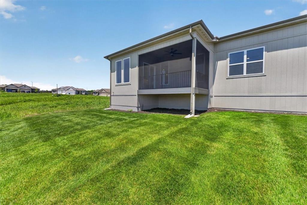 9468 Shady Bend Road Lenexa, KS 66227 - Photo 49 of 58