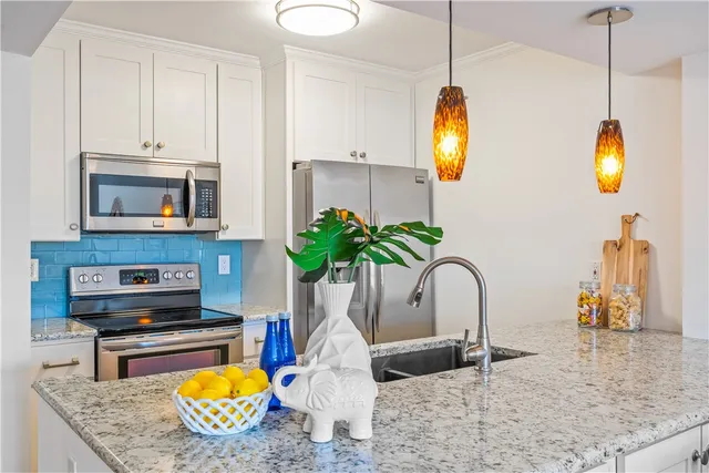 $399,999 | 4150 Highway A1A, Unit 104, Vero Beach, FL 32963