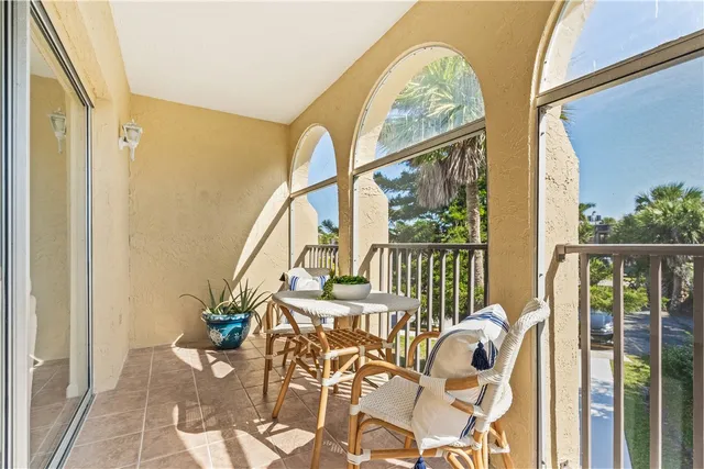 $399,999 | 4150 Highway A1A, Unit 104, Vero Beach, FL 32963