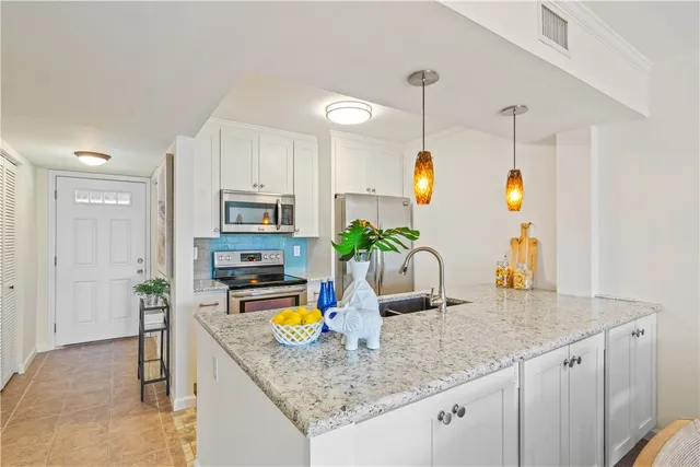 $399,999 | 4150 Highway A1A, Unit 104, Vero Beach, FL 32963